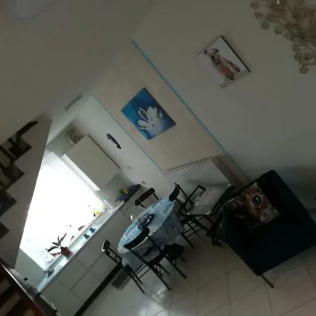 Lo Scoiattolo Di Mannocchi Lorella Casa de hóspedes Porto SantʼElpidio