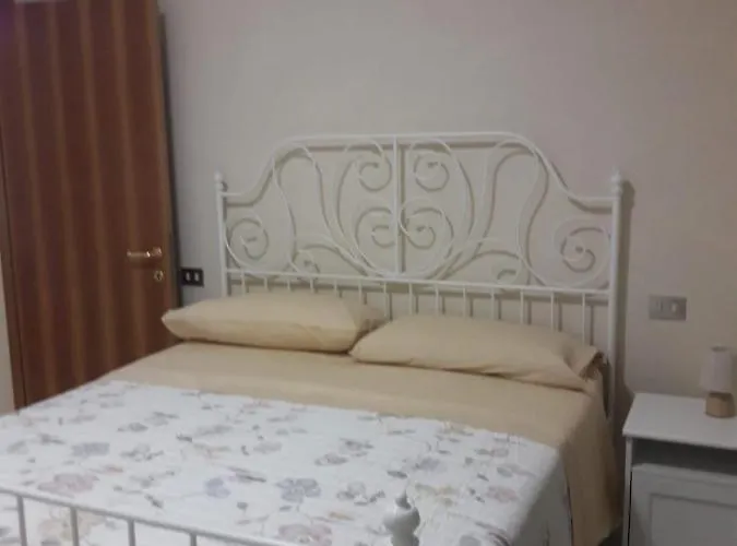 게스트하우스 Lo Scoiattolo Di Mannocchi Lorella 3*